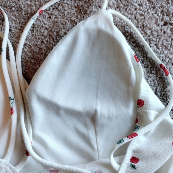 White Cherry Dress Size Large New - Picture 6 of 17